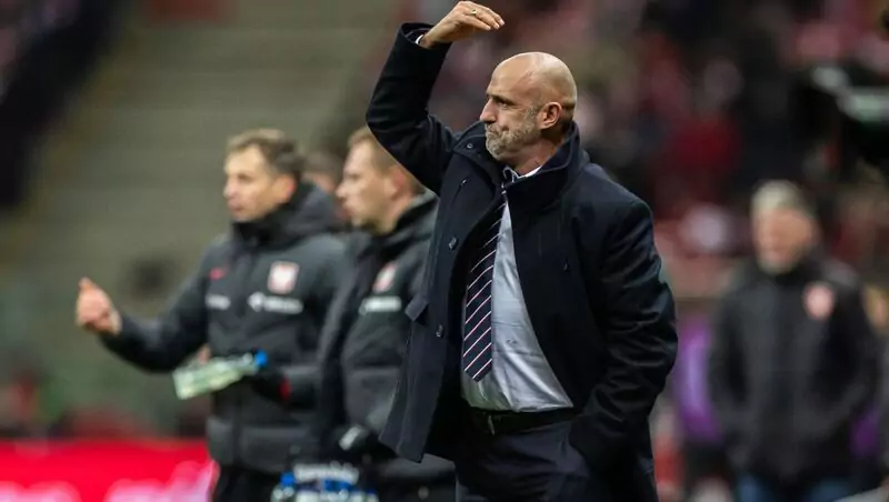 Probierz-huan-luyen-doi-tuyen-Ba-Lan